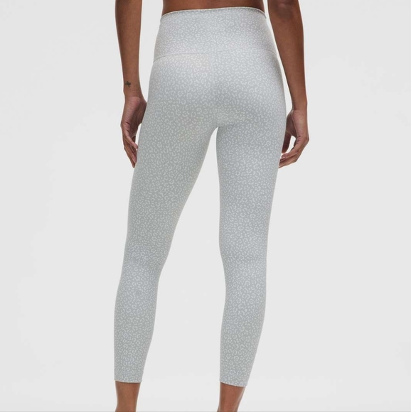 NWT 💎 Lululemon Wunder Train High-Rise Tight 25" Leopard Daisy Starlight Multi - Picture 3 of 10